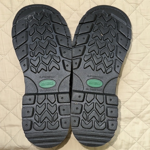 Hytest Safety Footwear Waterproof Composite Toe Shoe ASTM Oil & Slip Resistant - Picture 5 of 15